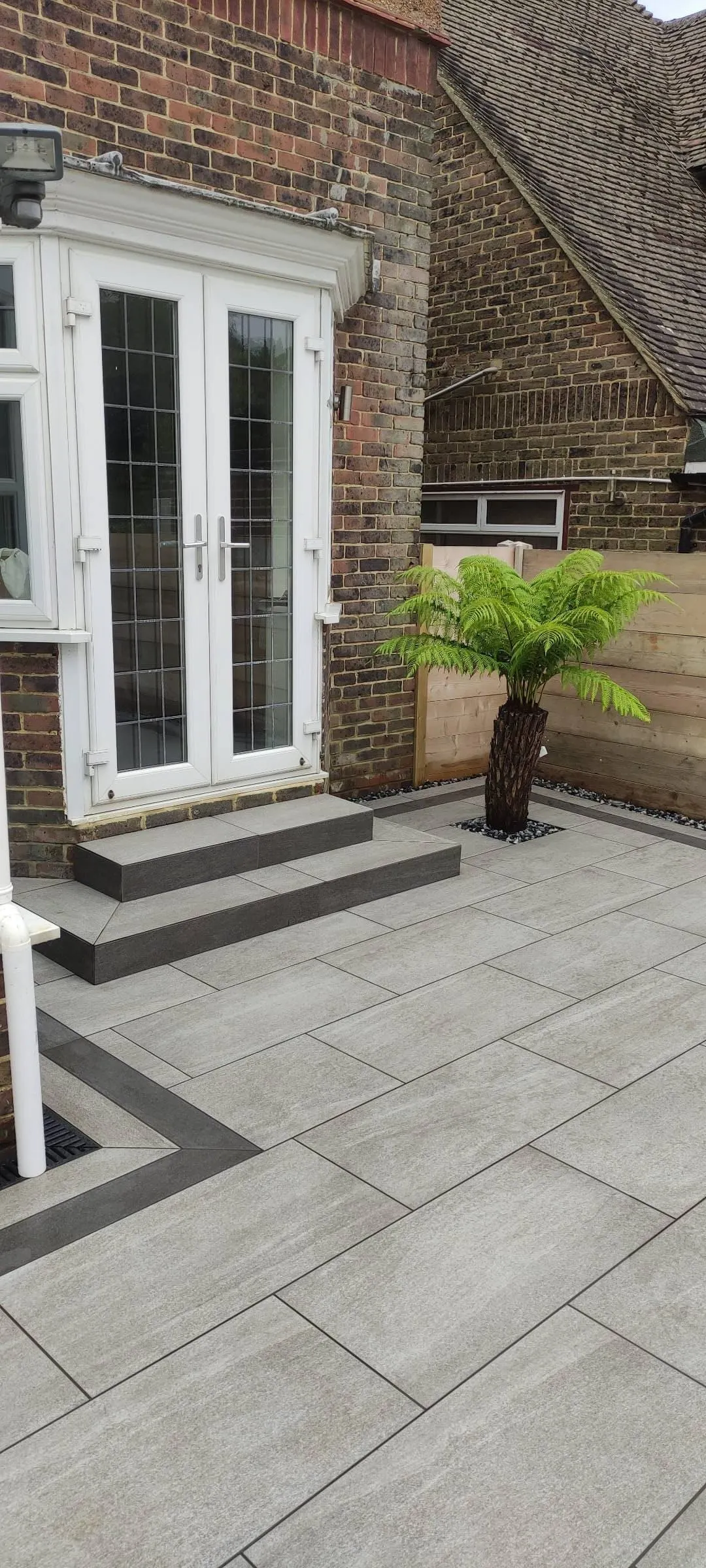 Porcelain patio, Bexhill, photo 8 of 17